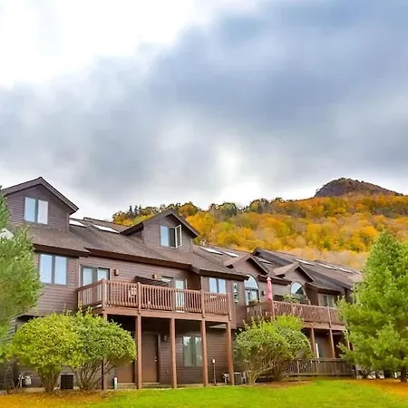 Spacious 3 Bedroom Condo Steps Away From Slopes
